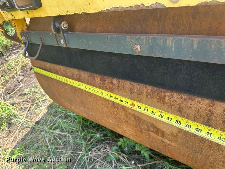 image for item NR9928 2005 Bomag BW190 AD-4 double drum vibratory roller