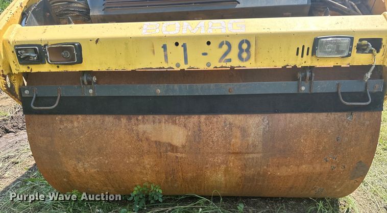 image for item NR9928 2005 Bomag BW190 AD-4 double drum vibratory roller