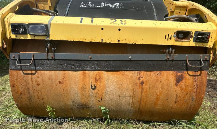 image for item NR9928 2005 Bomag BW190 AD-4 double drum vibratory roller