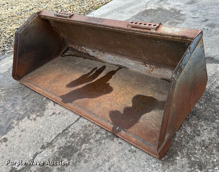 image for item NU9495 Melroe skid steer bucket