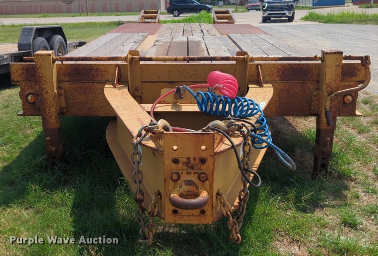 image for item NW9602 2004 Belshe flatbed trailer