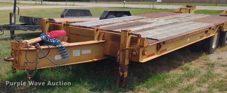 image for item NW9602 2004 Belshe flatbed trailer
