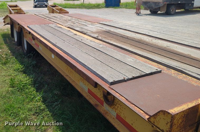image for item NW9602 2004 Belshe flatbed trailer
