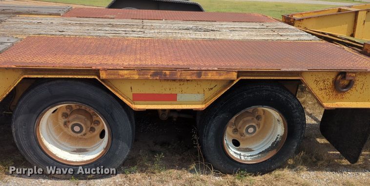 image for item NW9602 2004 Belshe flatbed trailer