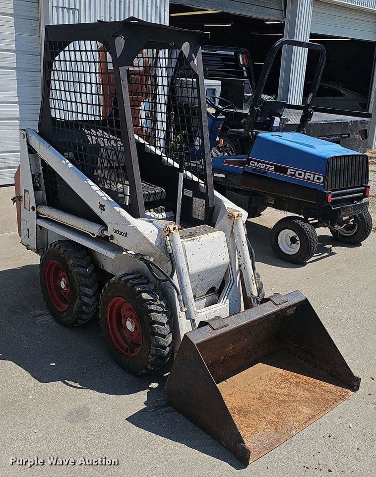 image for item NX9015 1980 Bobcat 310 skid steer loader