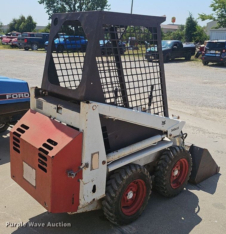 image for item NX9015 1980 Bobcat 310 skid steer loader