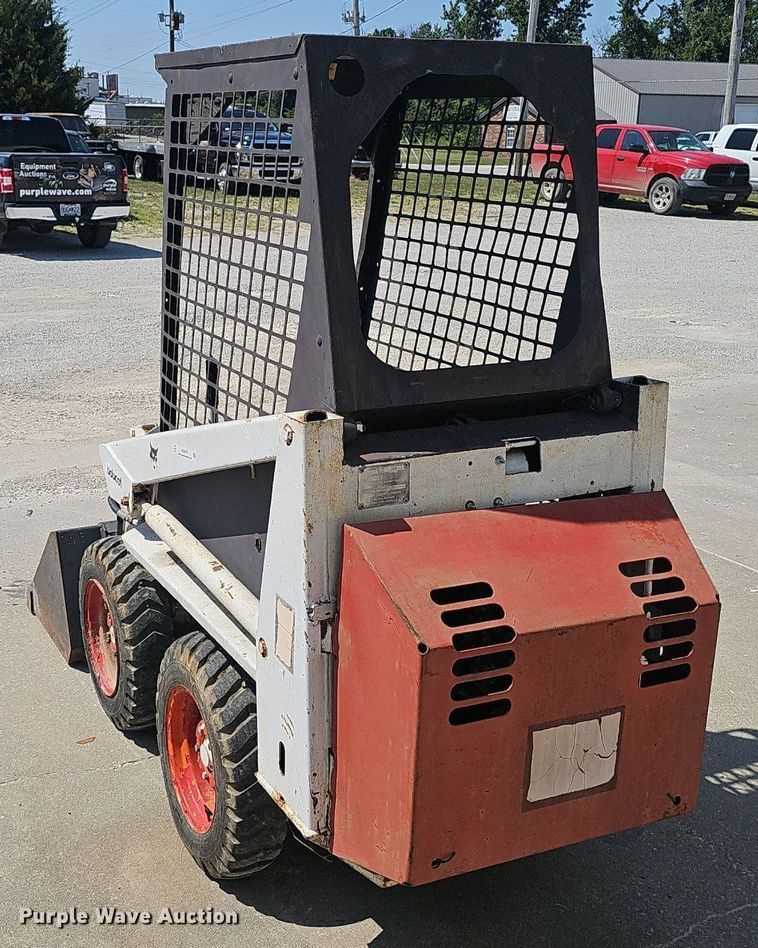 image for item NX9015 1980 Bobcat 310 skid steer loader