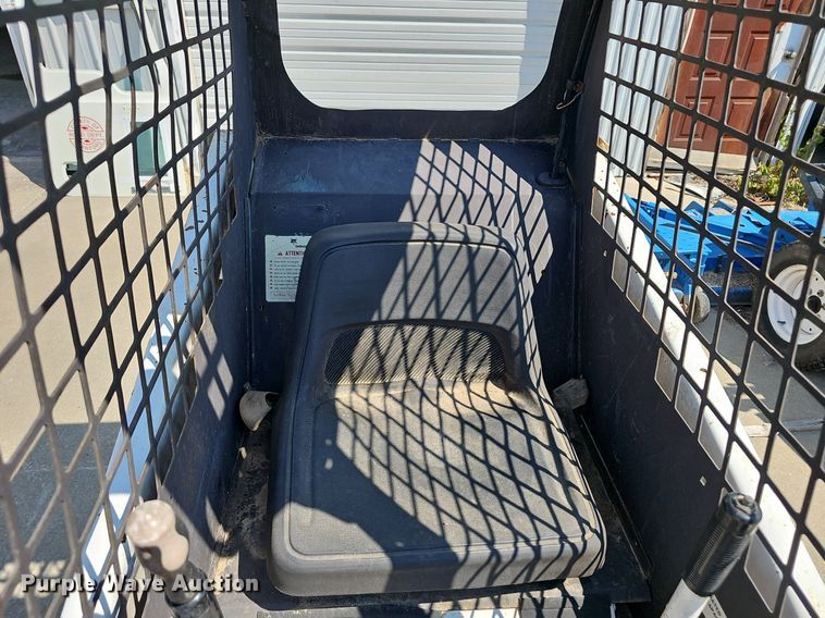 image for item NX9015 1980 Bobcat 310 skid steer loader