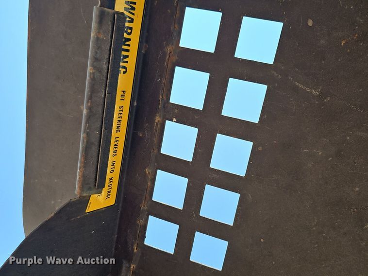 image for item NX9015 1980 Bobcat 310 skid steer loader