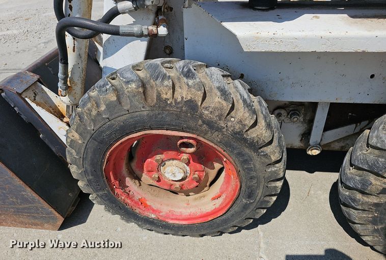 image for item NX9015 1980 Bobcat 310 skid steer loader