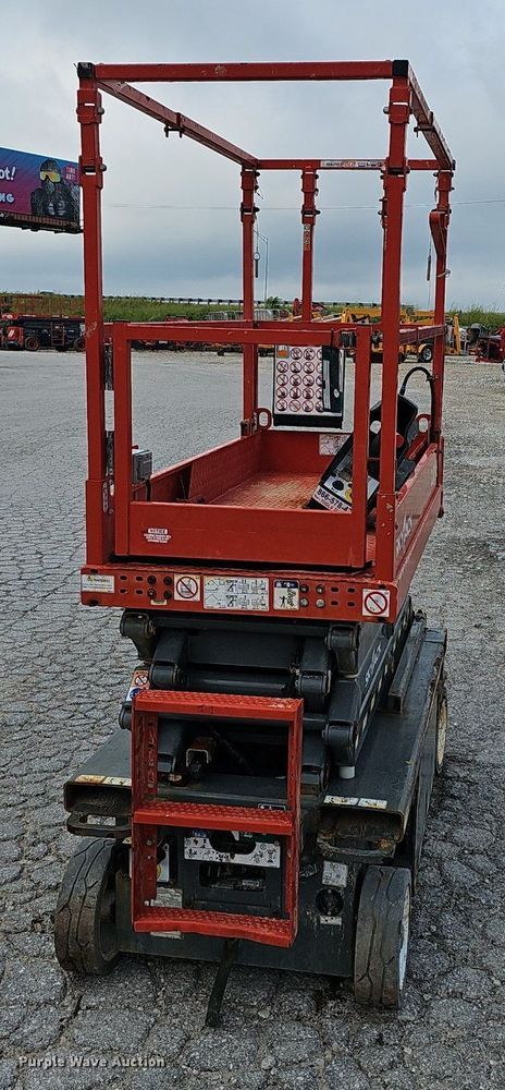 image for item NX9034 2023 Skyjack SJ3219E scissor lift