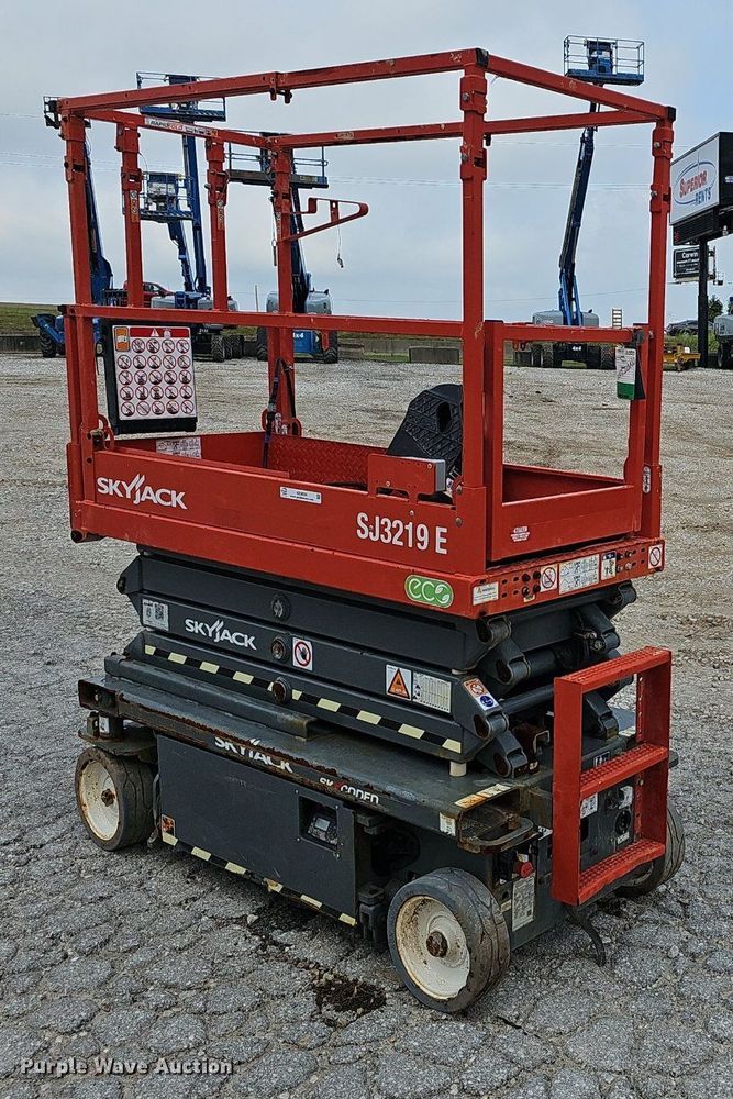 image for item NX9034 2023 Skyjack SJ3219E scissor lift