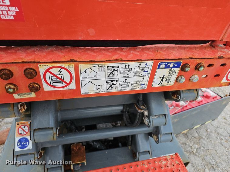 image for item NX9034 2023 Skyjack SJ3219E scissor lift