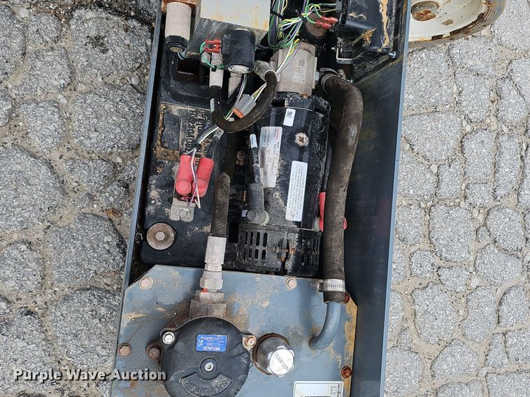 image for item NX9034 2023 Skyjack SJ3219E scissor lift