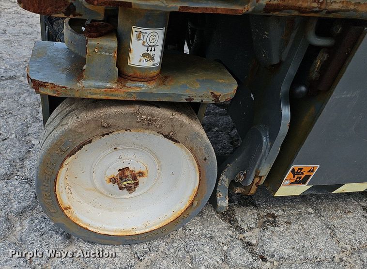 image for item NX9034 2023 Skyjack SJ3219E scissor lift