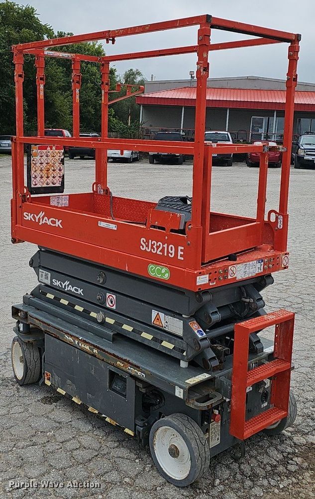 image for item NX9035 2023 Skyjack  SJ3219E scissor lift 
