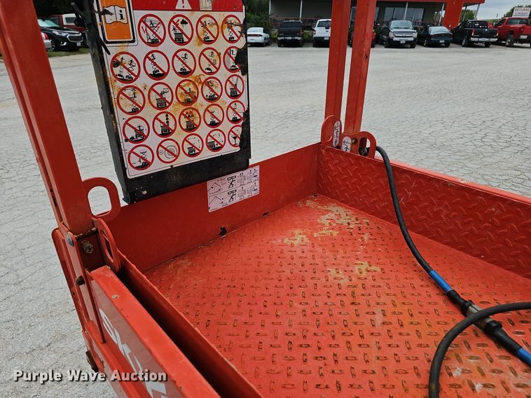 image for item NX9035 2023 Skyjack  SJ3219E scissor lift 