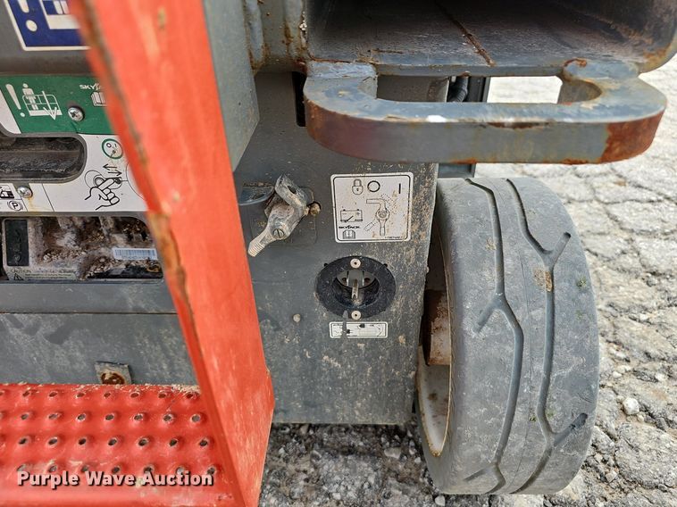 image for item NX9035 2023 Skyjack  SJ3219E scissor lift 