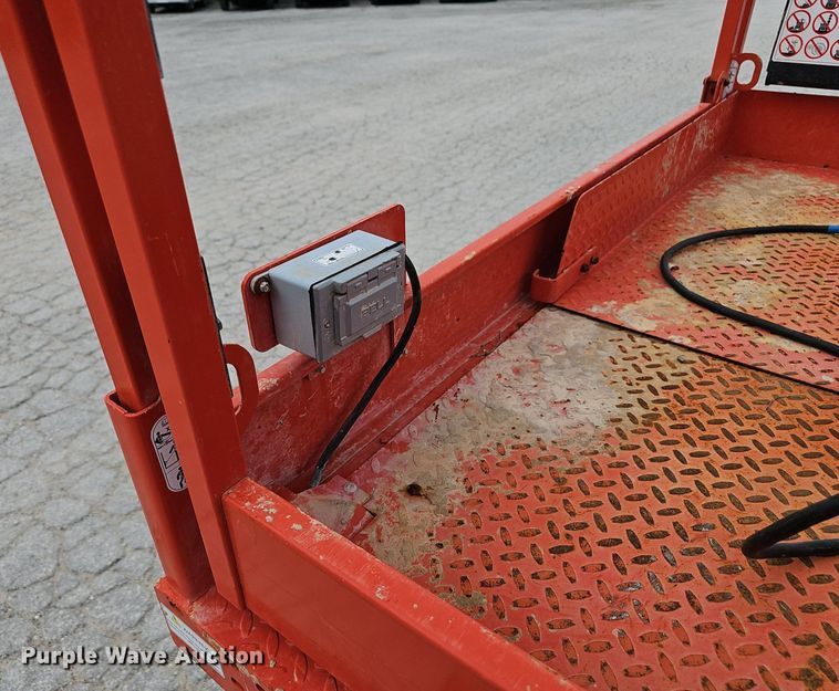 image for item NX9036 2023 Skyjack  SJ3219E scissor lift