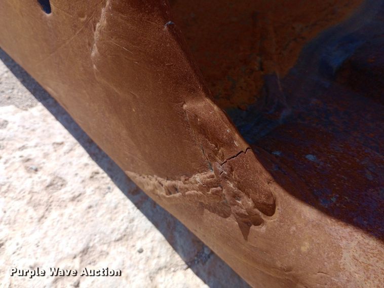 image for item NY9409 2002 Hitachi ZX330LC excavator