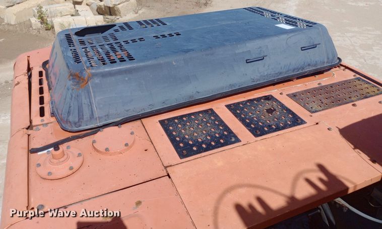 image for item NY9409 2002 Hitachi ZX330LC excavator