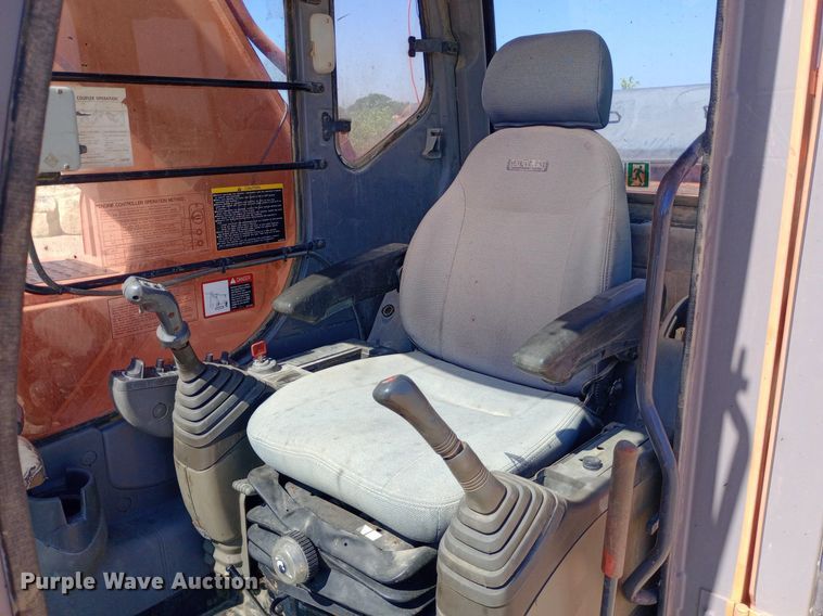 image for item NY9409 2002 Hitachi ZX330LC excavator