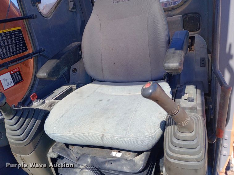 image for item NY9409 2002 Hitachi ZX330LC excavator