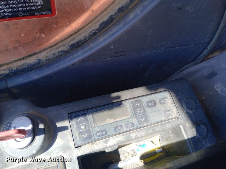 image for item NY9409 2002 Hitachi ZX330LC excavator