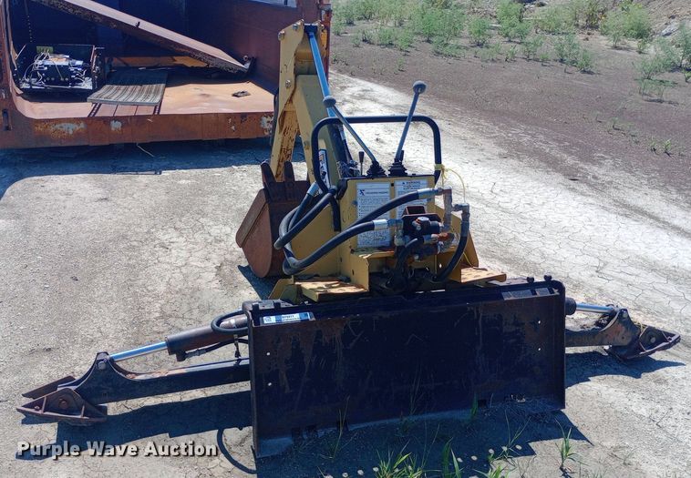 image for item NY9411 Woods  6500 skid steer backhoe