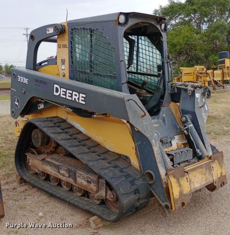 image for item NY9421 2015 John Deere 333E skid steer loader