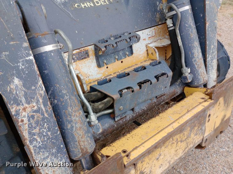 image for item NY9421 2015 John Deere 333E skid steer loader