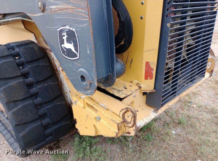 image for item NY9421 2015 John Deere 333E skid steer loader