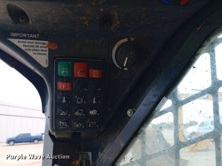 image for item NY9421 2015 John Deere 333E skid steer loader