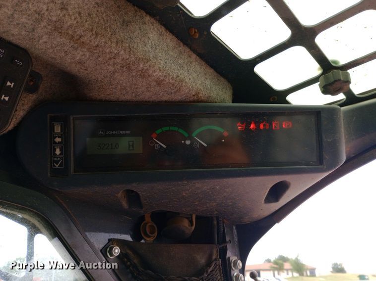 image for item NY9421 2015 John Deere 333E skid steer loader