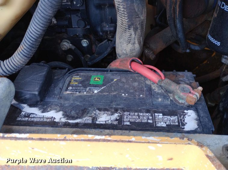 image for item NY9421 2015 John Deere 333E skid steer loader