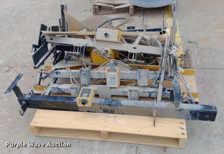 image for item NY9422 Gomaco GSI smoothness indicator