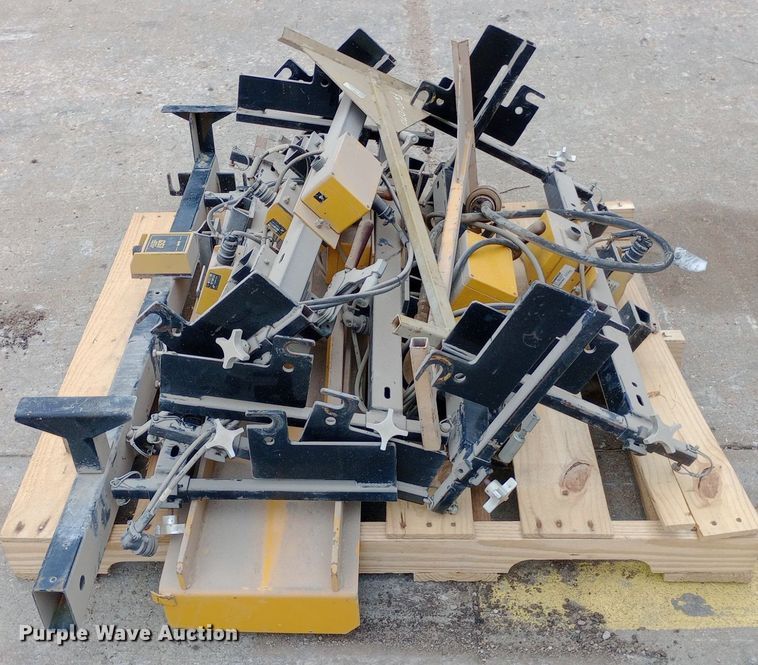 image for item NY9422 Gomaco GSI smoothness indicator