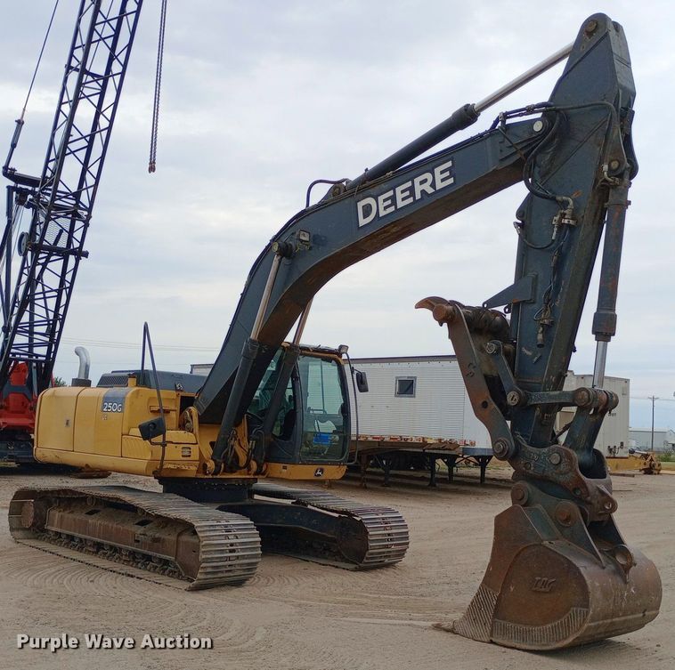 image for item NY9425 2014 John Deere 250G LC excavator