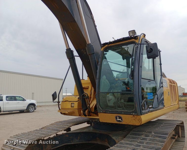 image for item NY9425 2014 John Deere 250G LC excavator