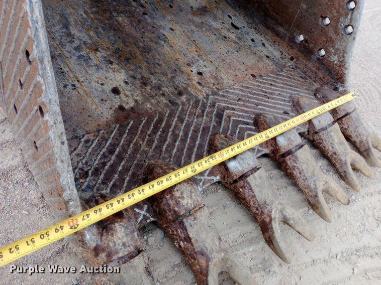 image for item NY9425 2014 John Deere 250G LC excavator