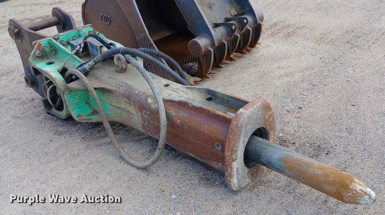 image for item NY9425 2014 John Deere 250G LC excavator