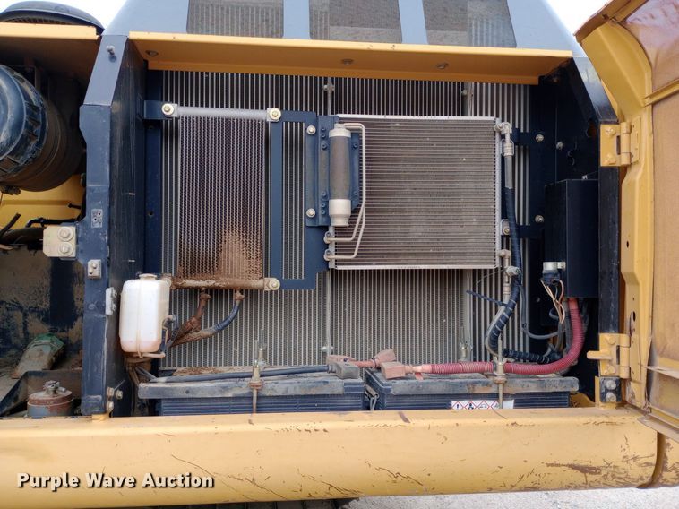 image for item NY9425 2014 John Deere 250G LC excavator