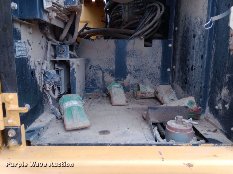 image for item NY9425 2014 John Deere 250G LC excavator