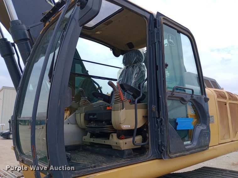 image for item NY9425 2014 John Deere 250G LC excavator