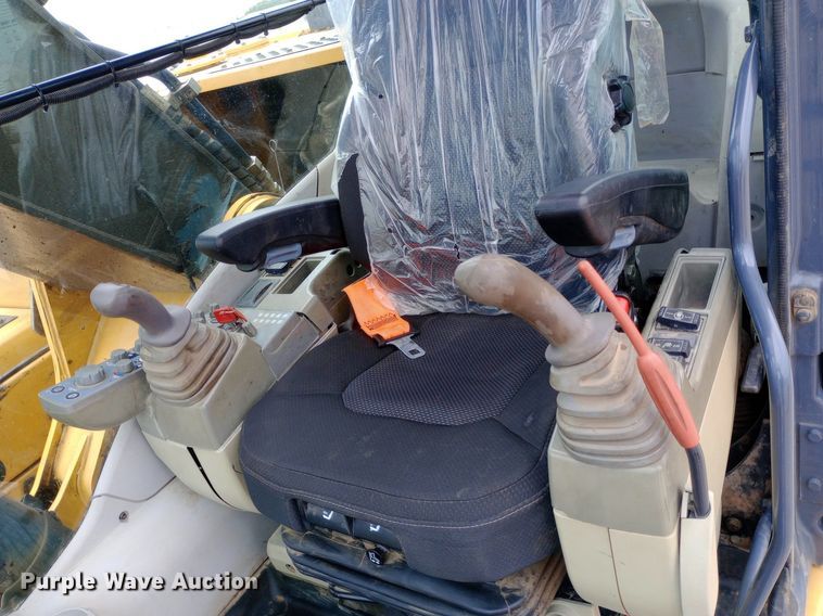 image for item NY9425 2014 John Deere 250G LC excavator