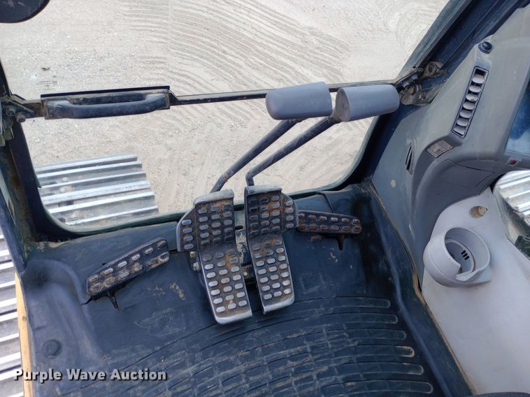 image for item NY9425 2014 John Deere 250G LC excavator