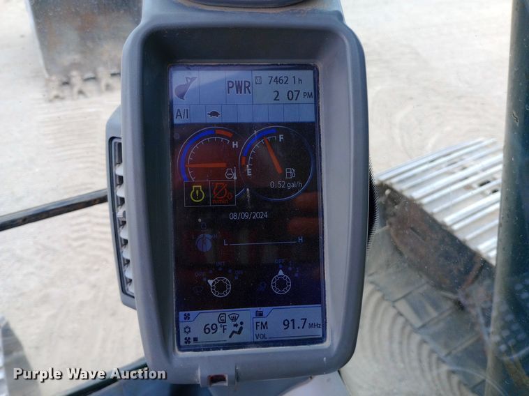 image for item NY9425 2014 John Deere 250G LC excavator