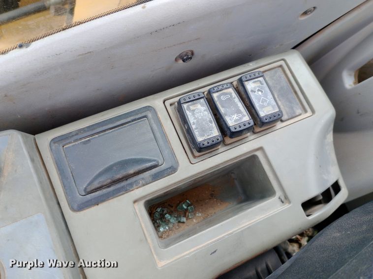 image for item NY9425 2014 John Deere 250G LC excavator