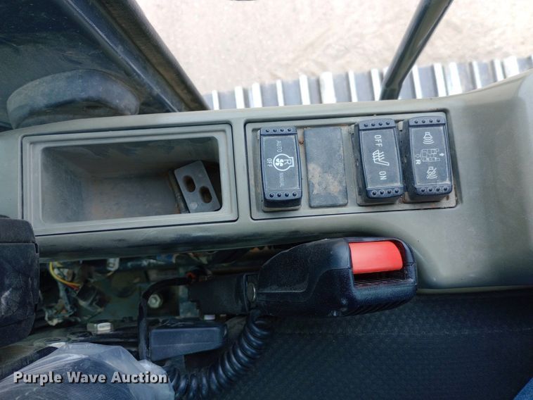 image for item NY9425 2014 John Deere 250G LC excavator