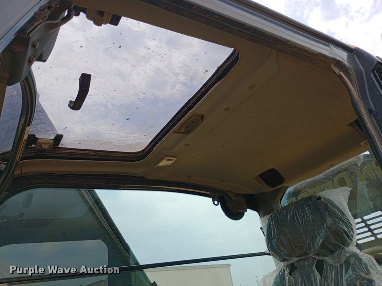 image for item NY9425 2014 John Deere 250G LC excavator